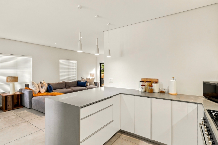 4 Bedroom Property for Sale in Somerset Ridge Western Cape